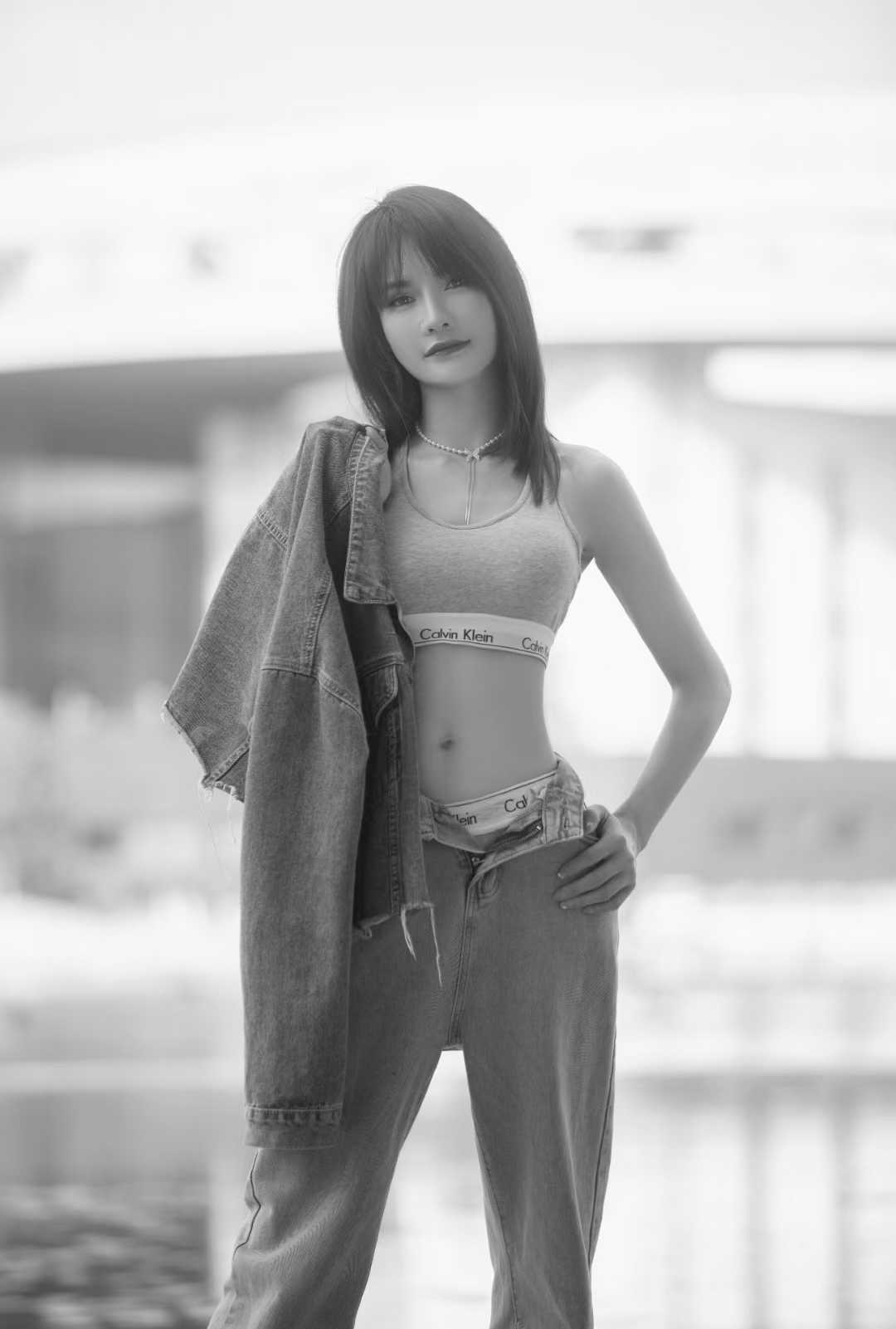 bb粉嫩，会吸会夹的妹子