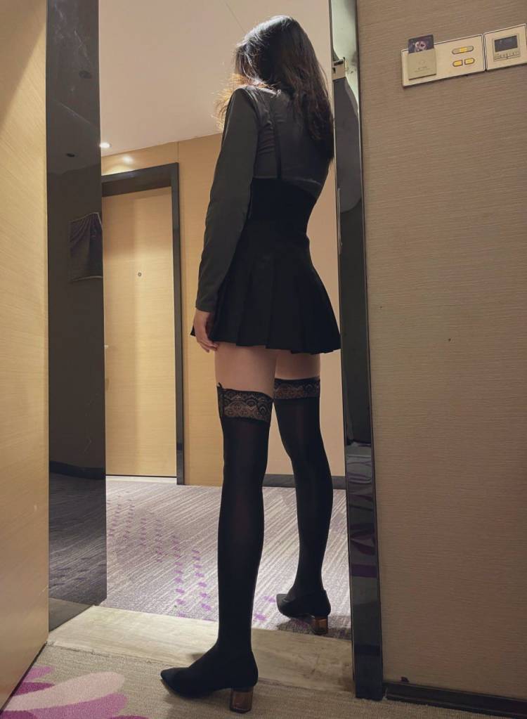 亲互舔的fw流纯sao货