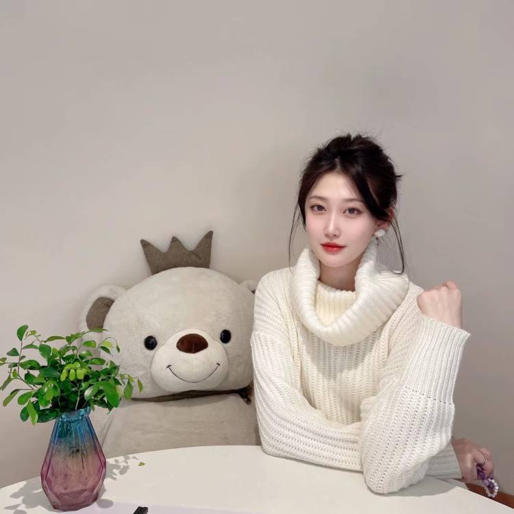 kh好 看着年轻 很嫩