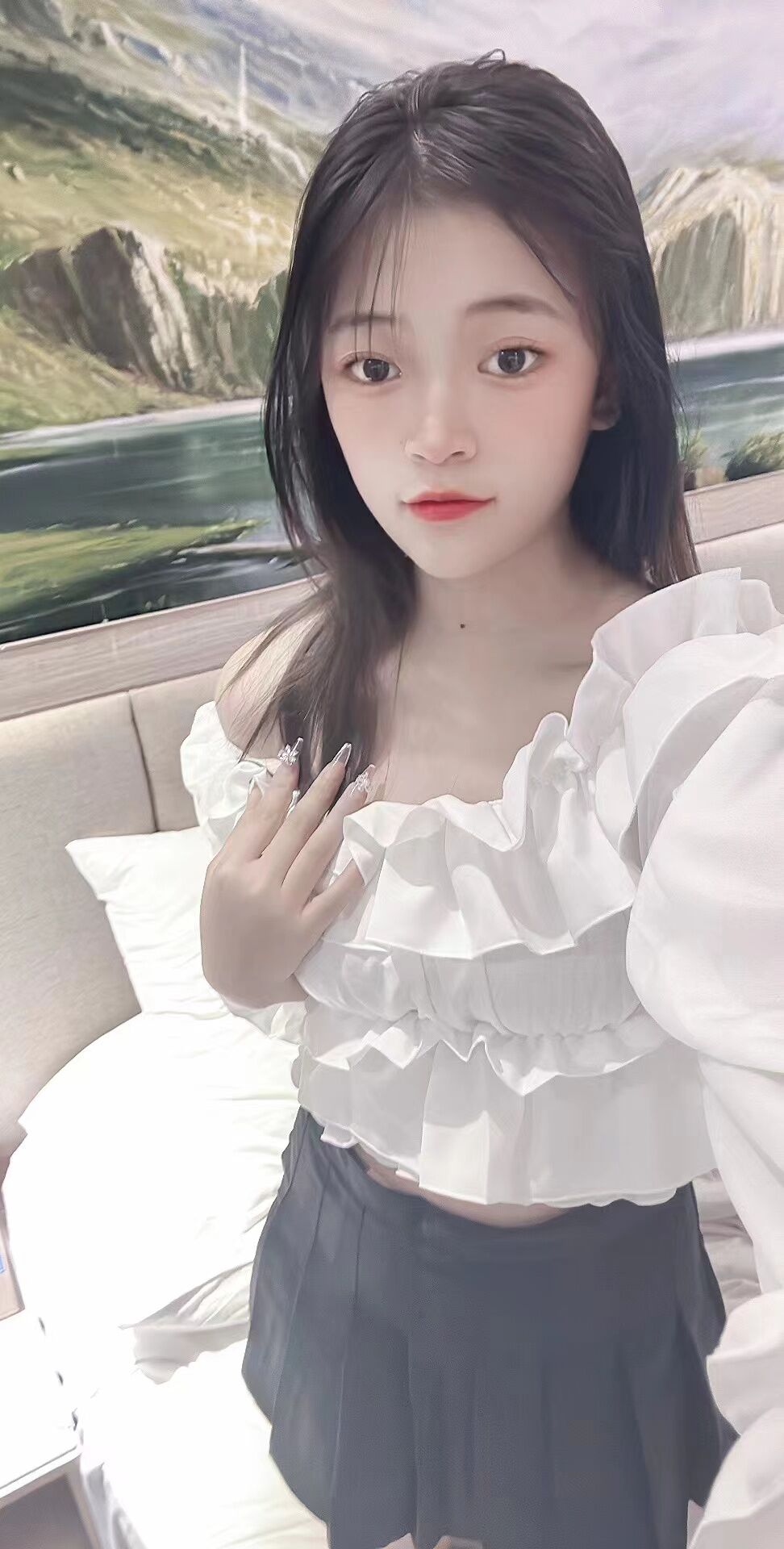 刚出炉的漂亮妹子