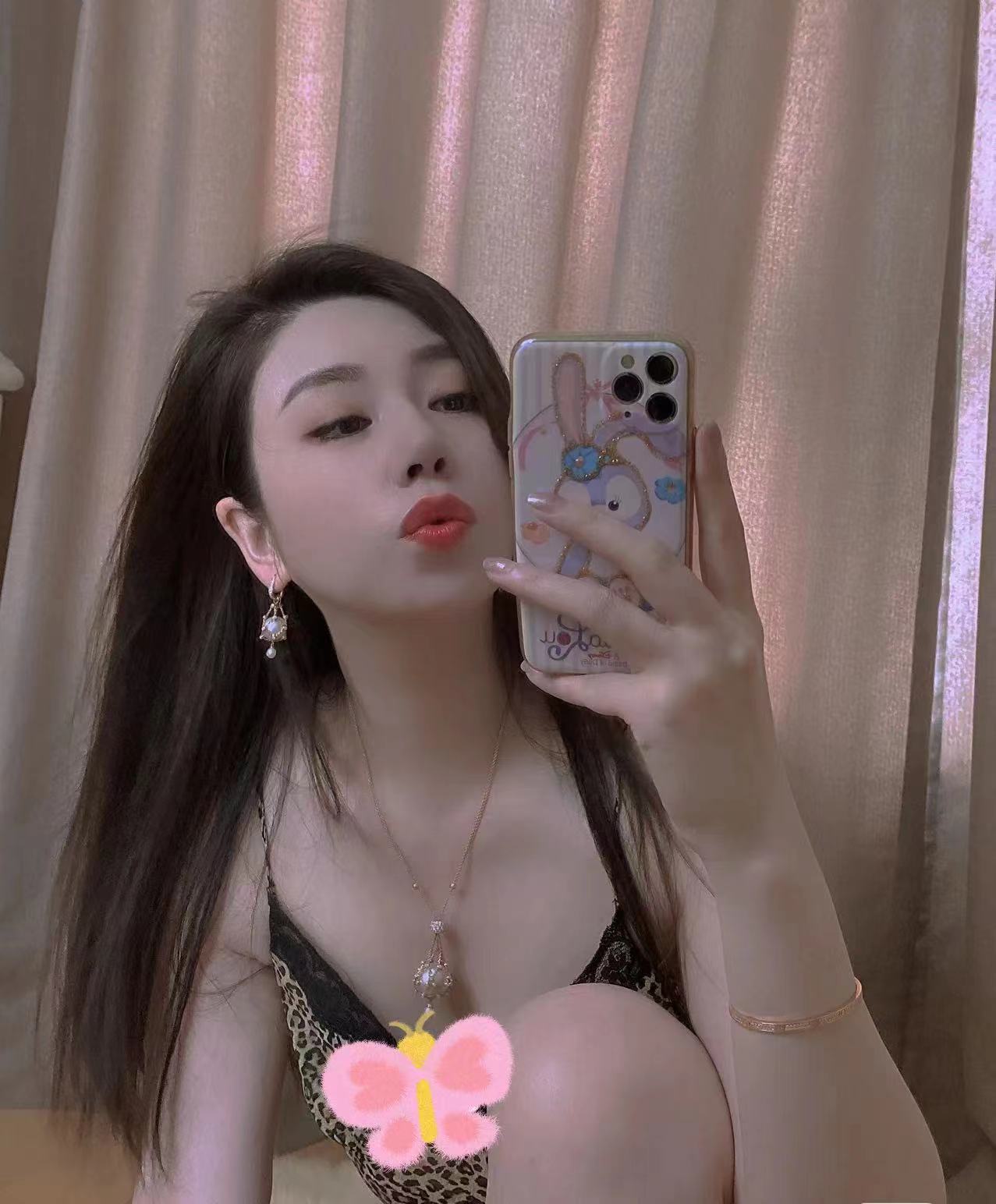 人美声甜的微微