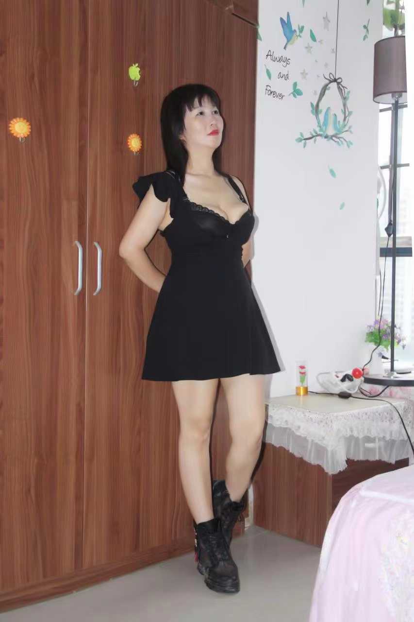 服务热情，配合默契的熟女