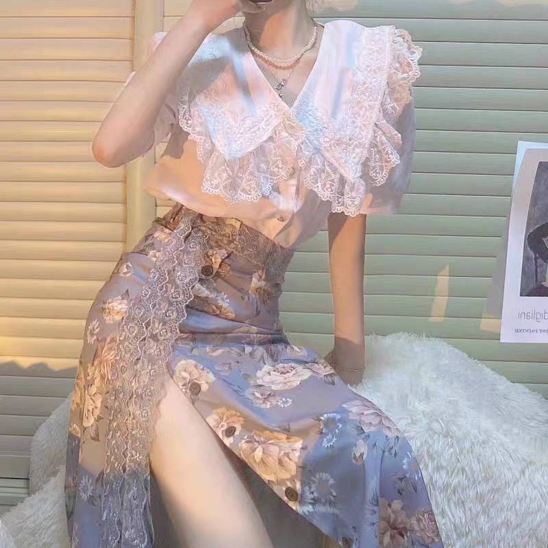 有服务又年轻的美女