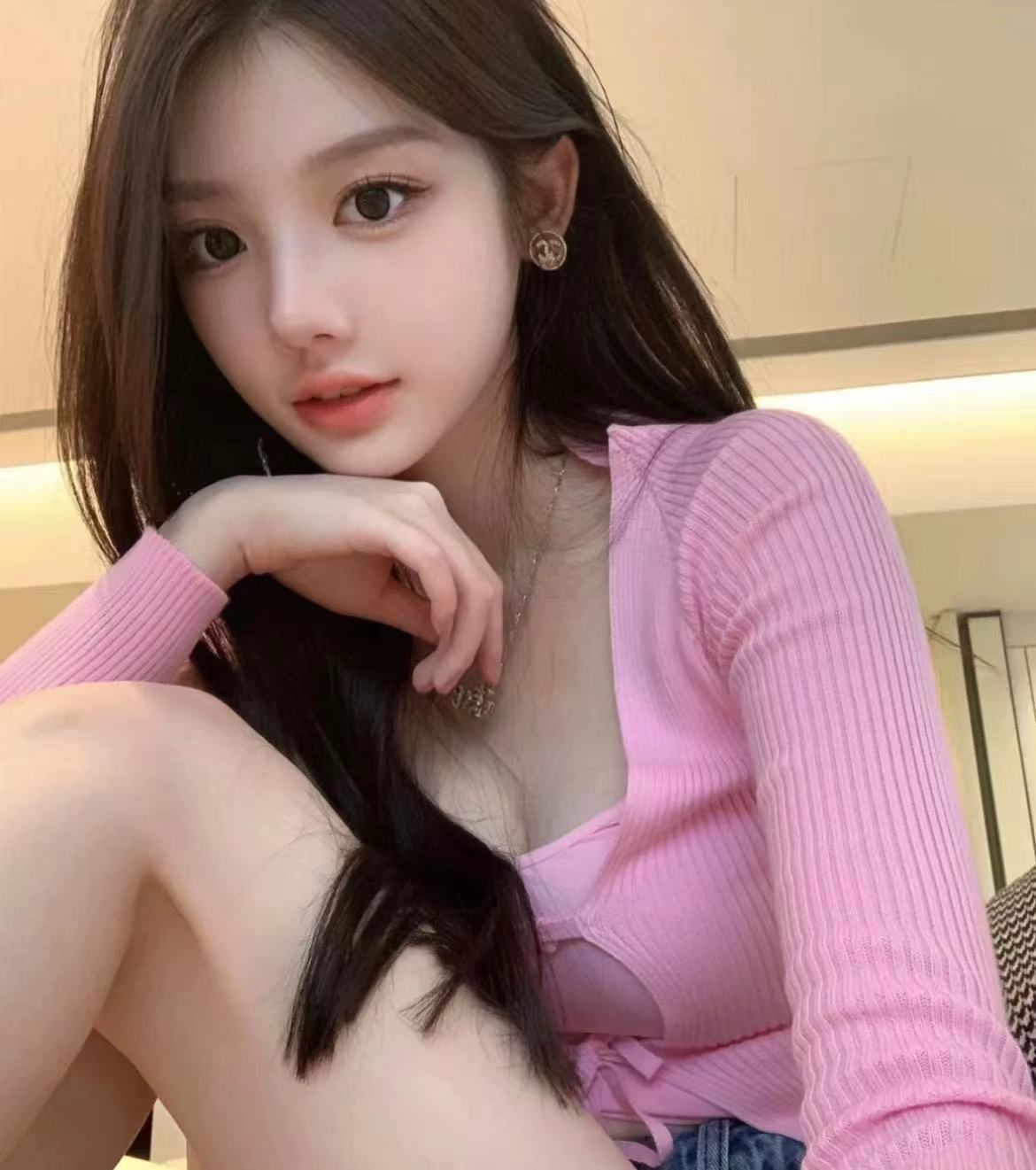 咪咪大挺拔手感好，制服丝袜