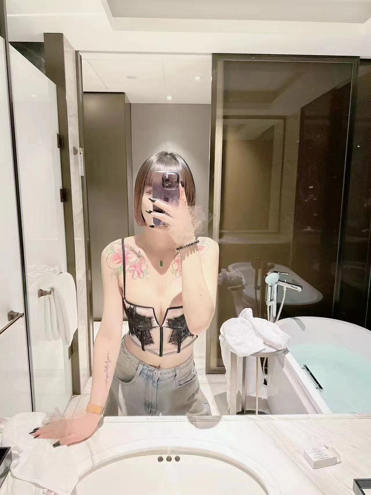 妹妹特性感还有纹身，kh棒