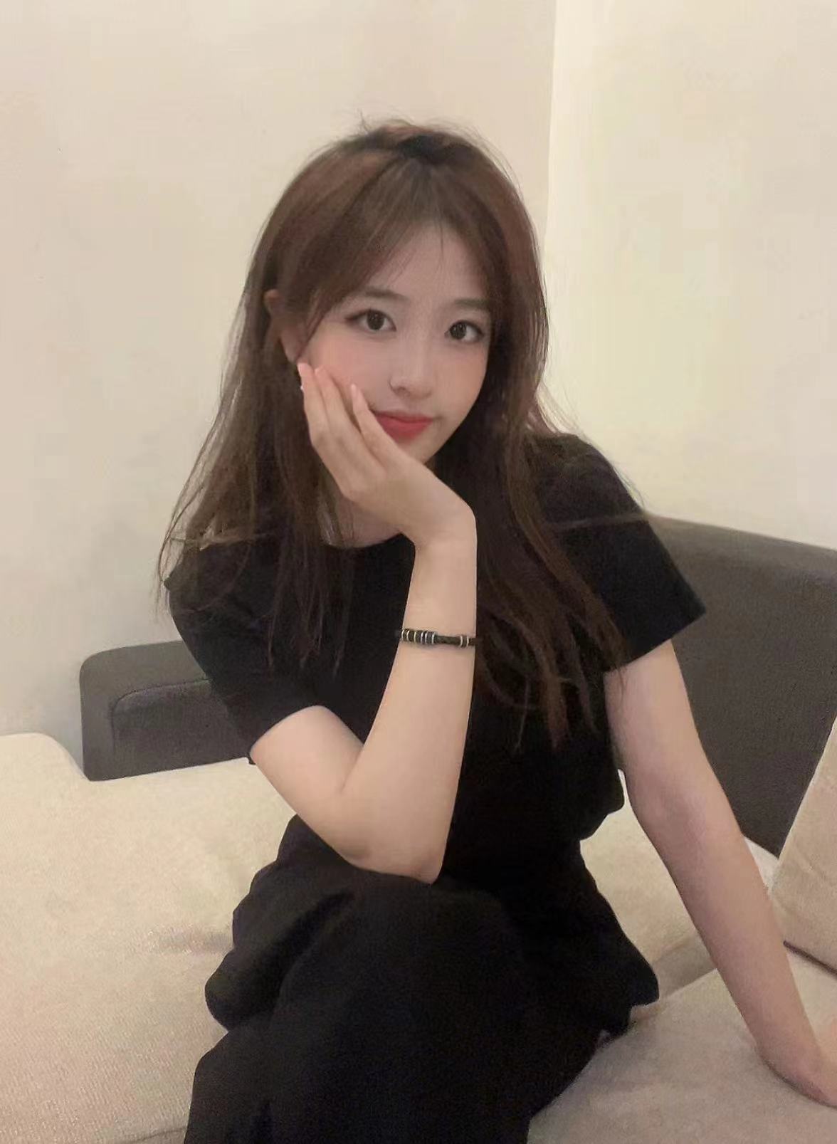 皮肤光滑白嫩手感极佳