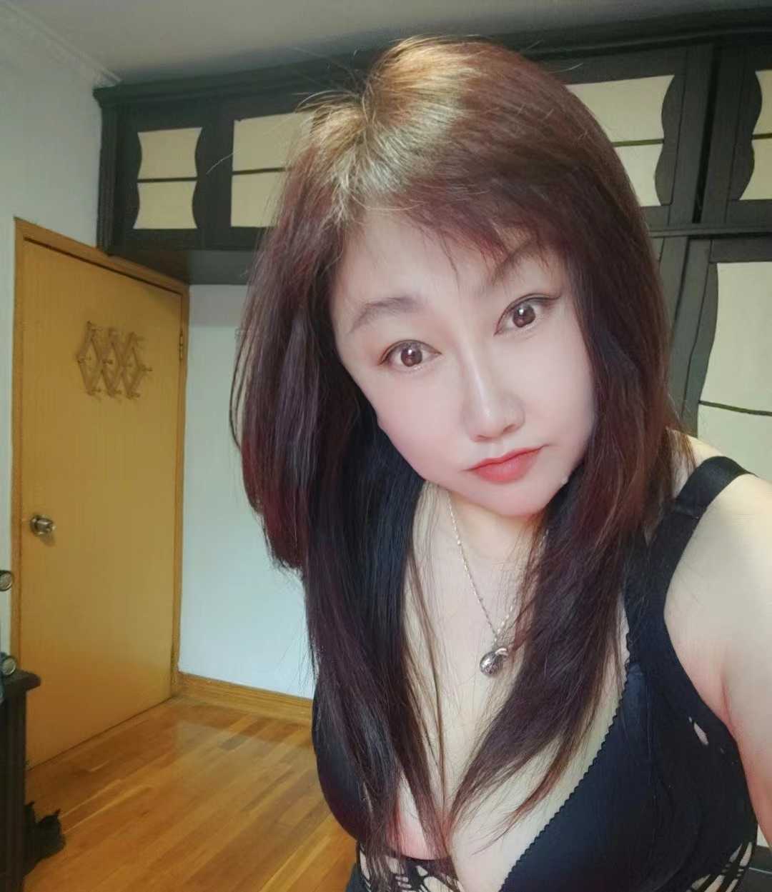 摇摇欲坠的大白兔