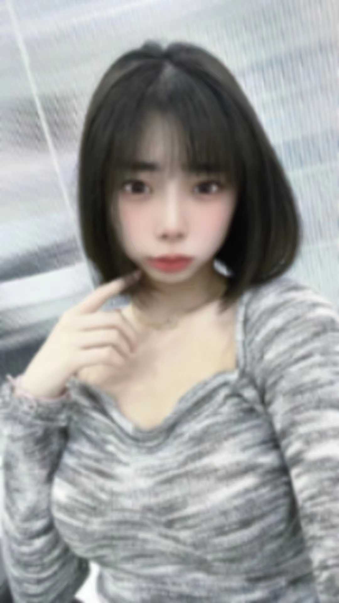 颜值身材超级好的小嫩妹