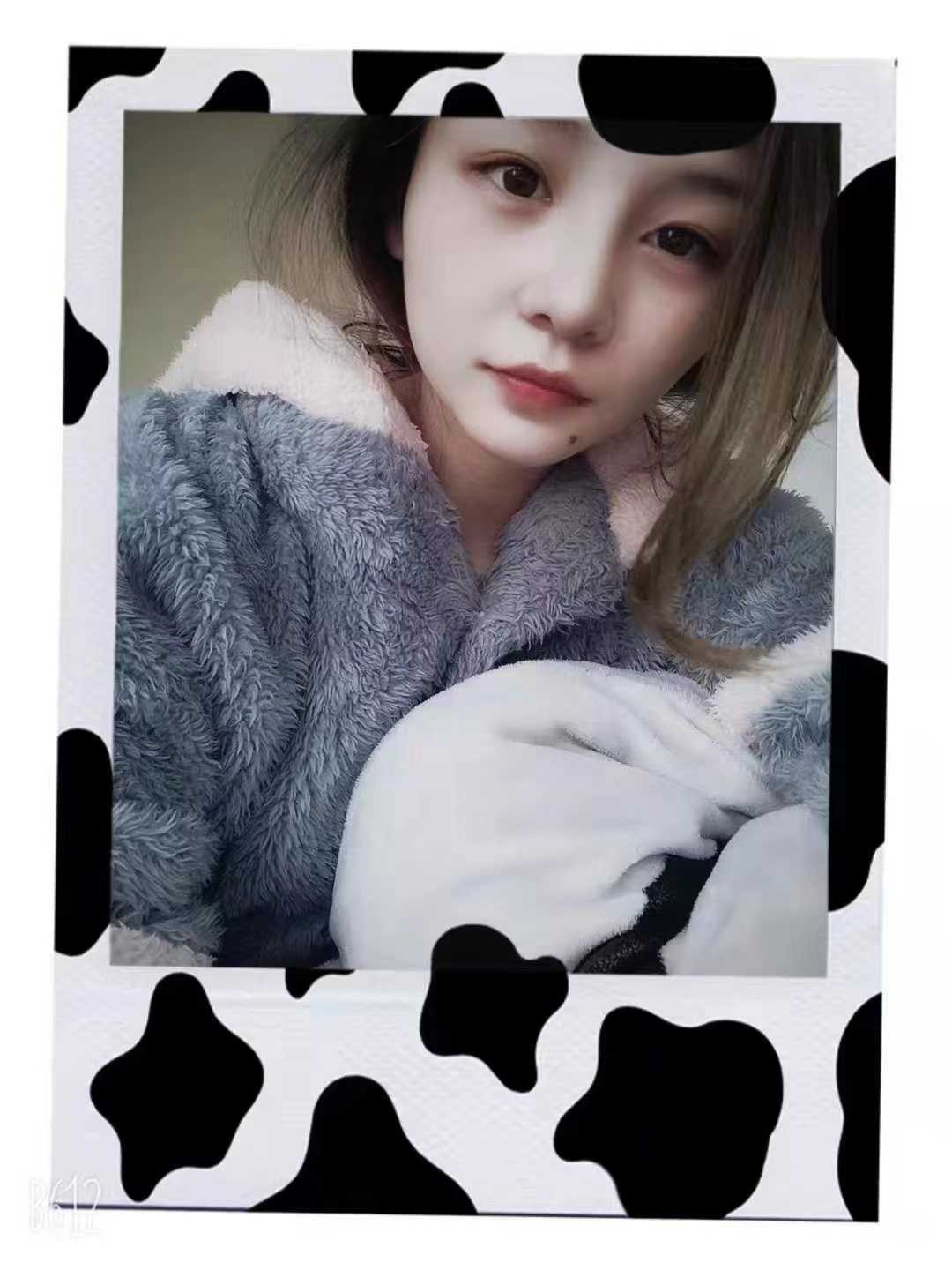 超级年轻粉嫩的妹子