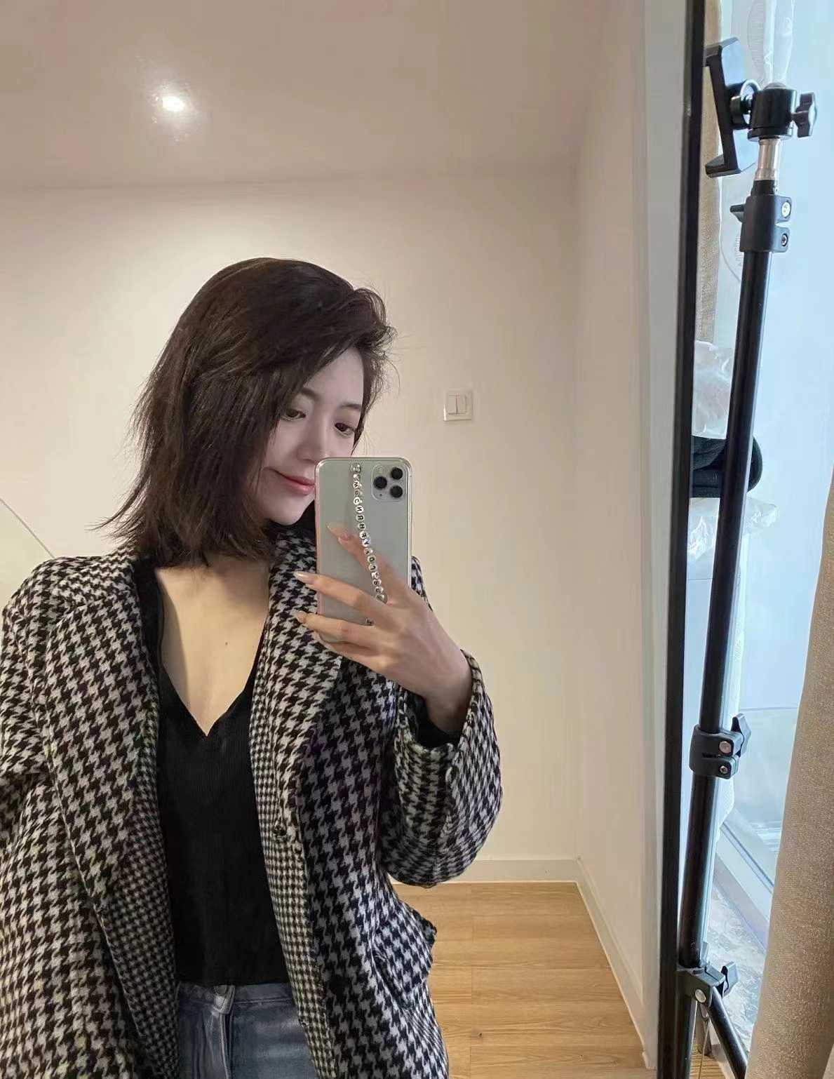 御姐范，胸大，身材不错