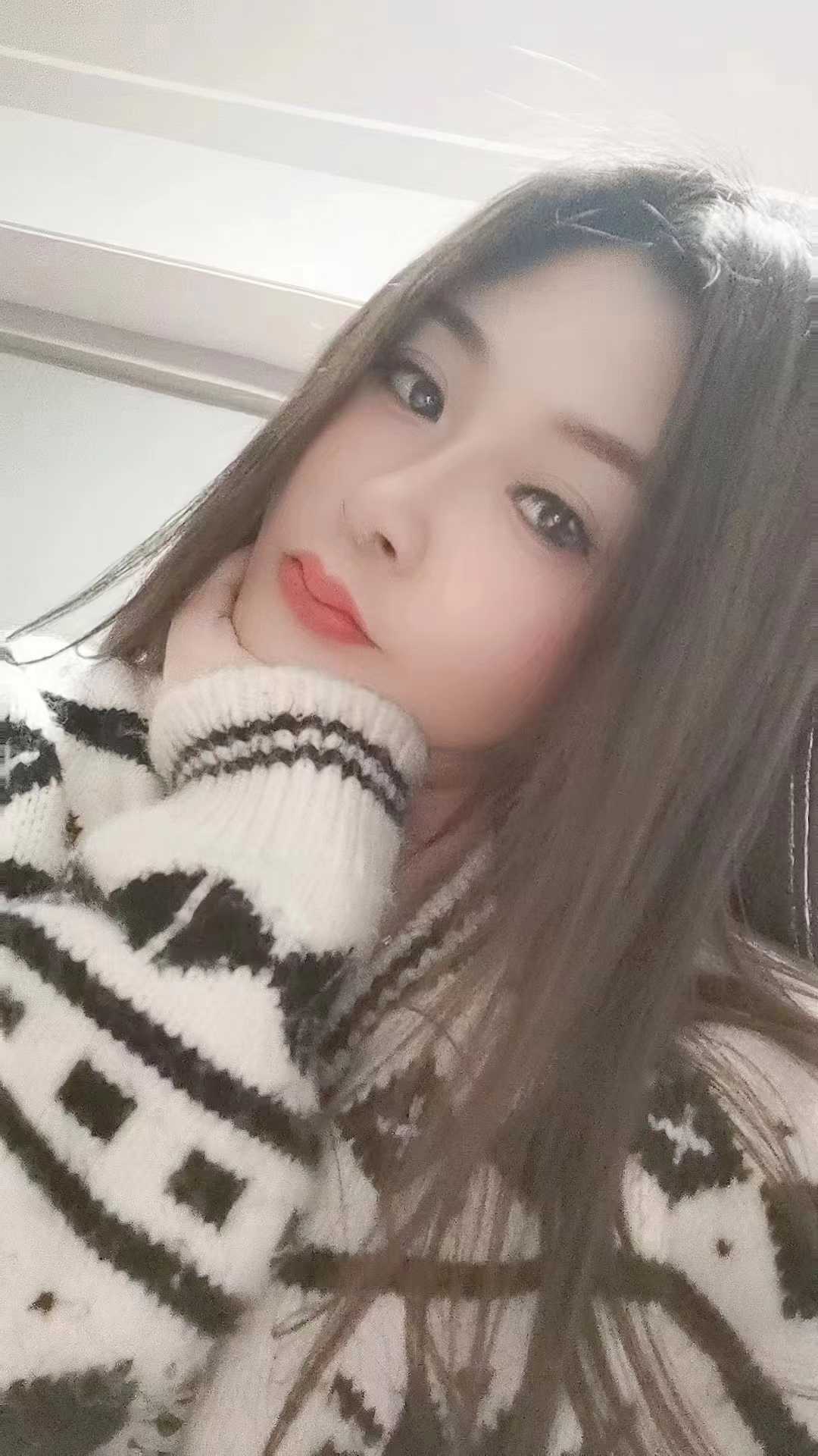 bb很sao，水分多，很润滑