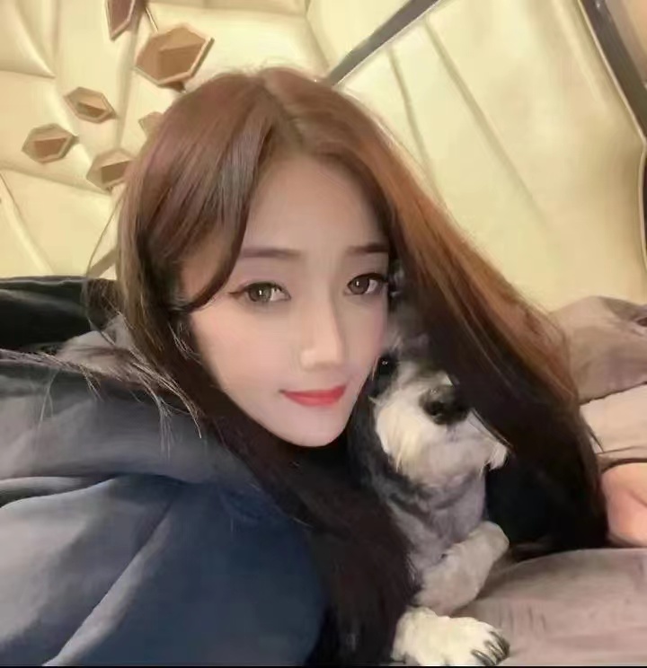 身材很不错，主打年轻