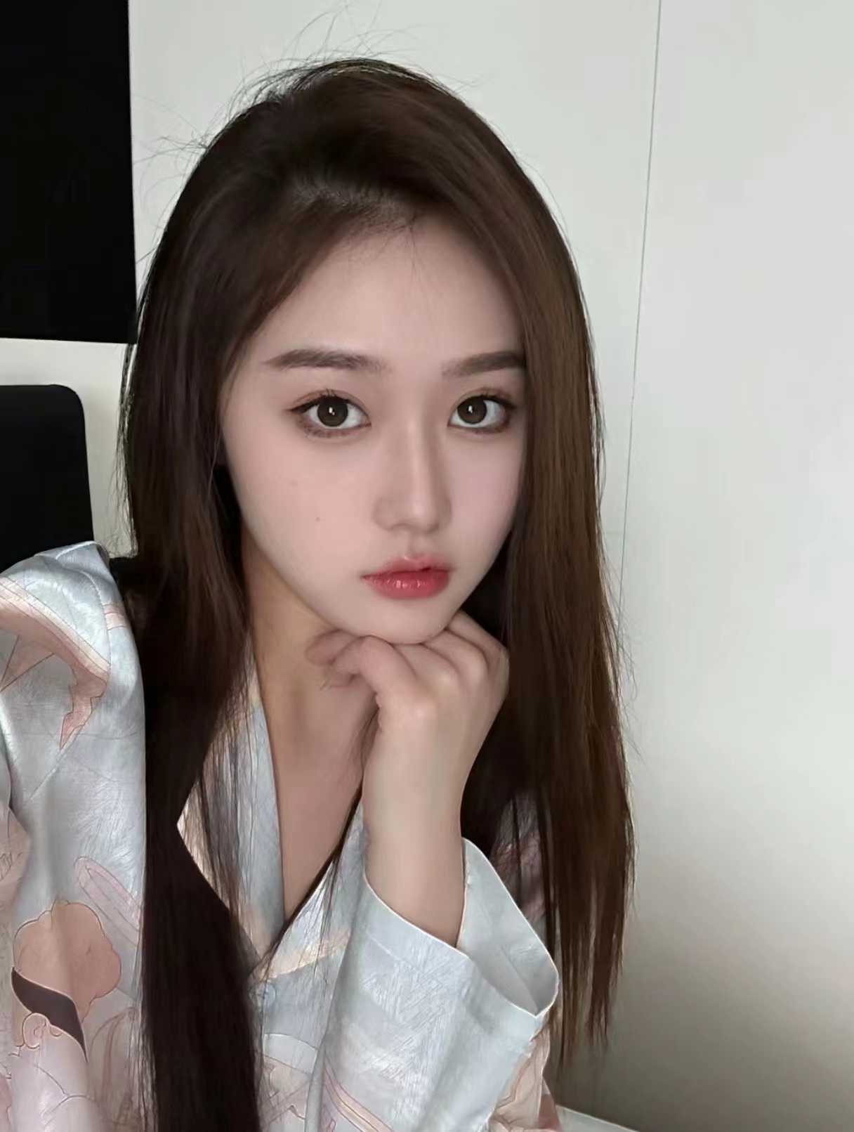 后入比较刺激，屁股弹感也不错