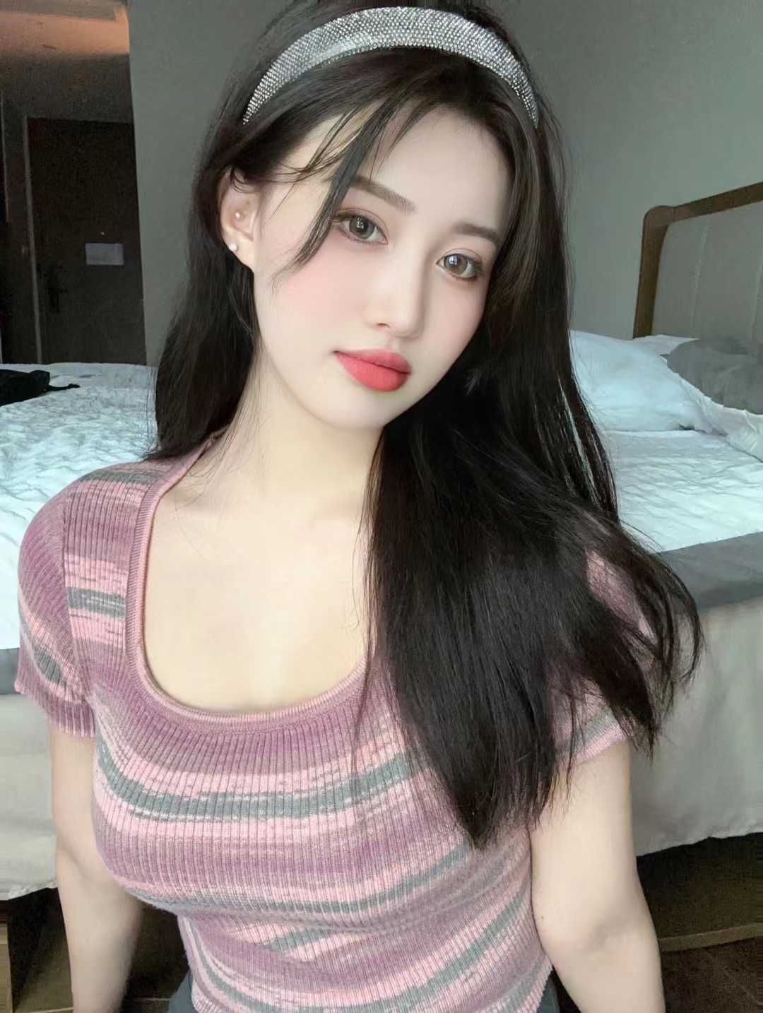 小翘臀一上一下的打桩