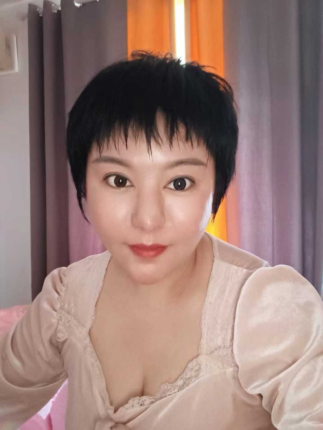 丰满大胸干起来太爽