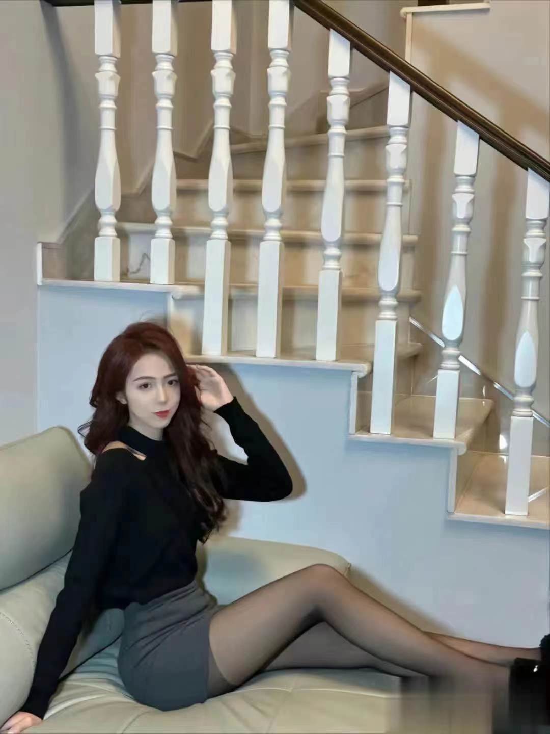 身材颜值都很顶的小姐姐