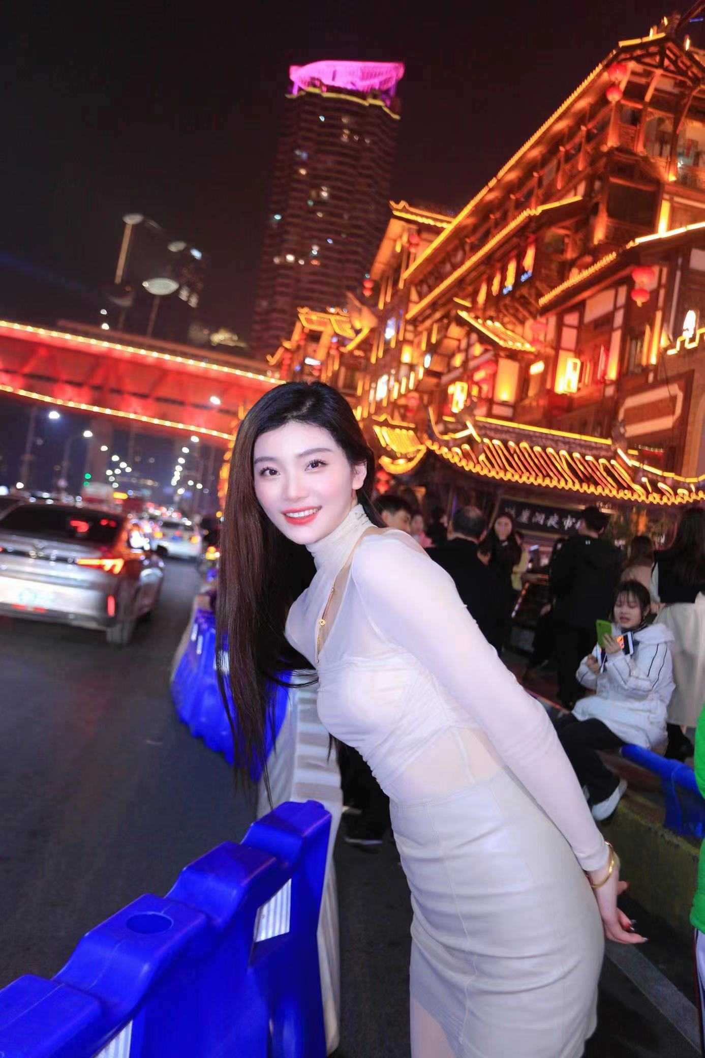 妹妹特别投入，各种sao话不断