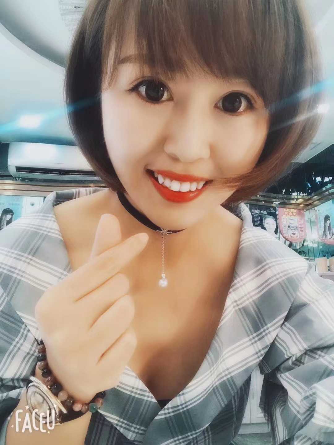 性感火辣的短发女神