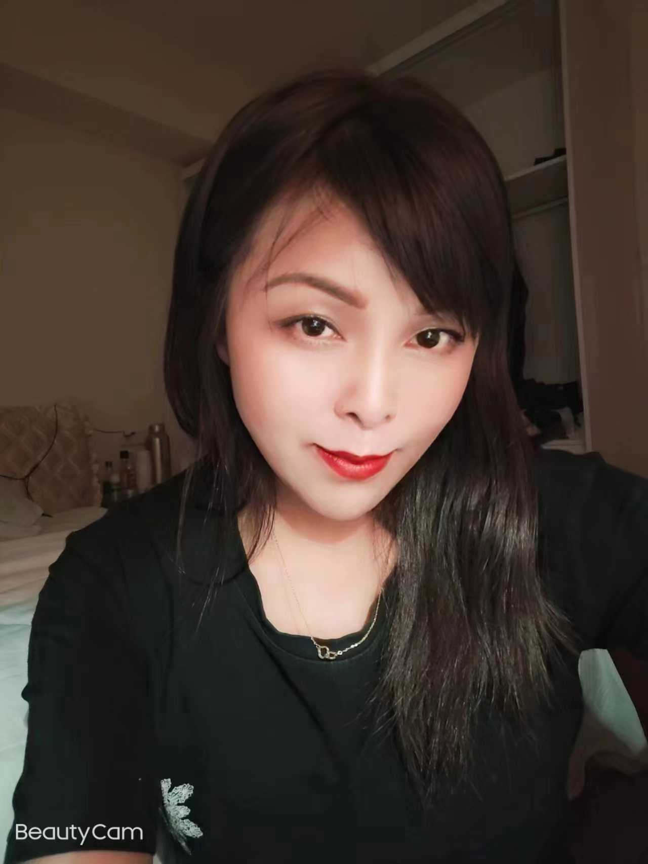 屁股很大，干起来超级爽