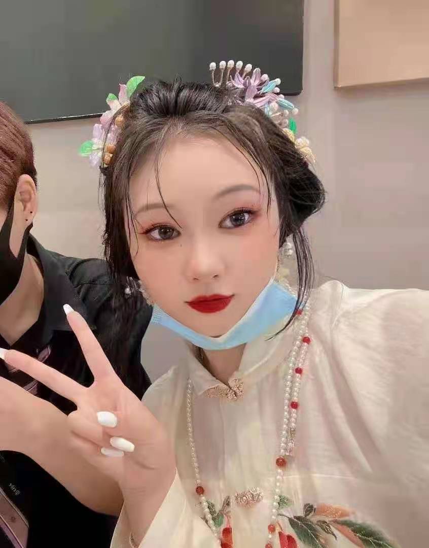 年轻漂亮，粉嫩紧致的美少女