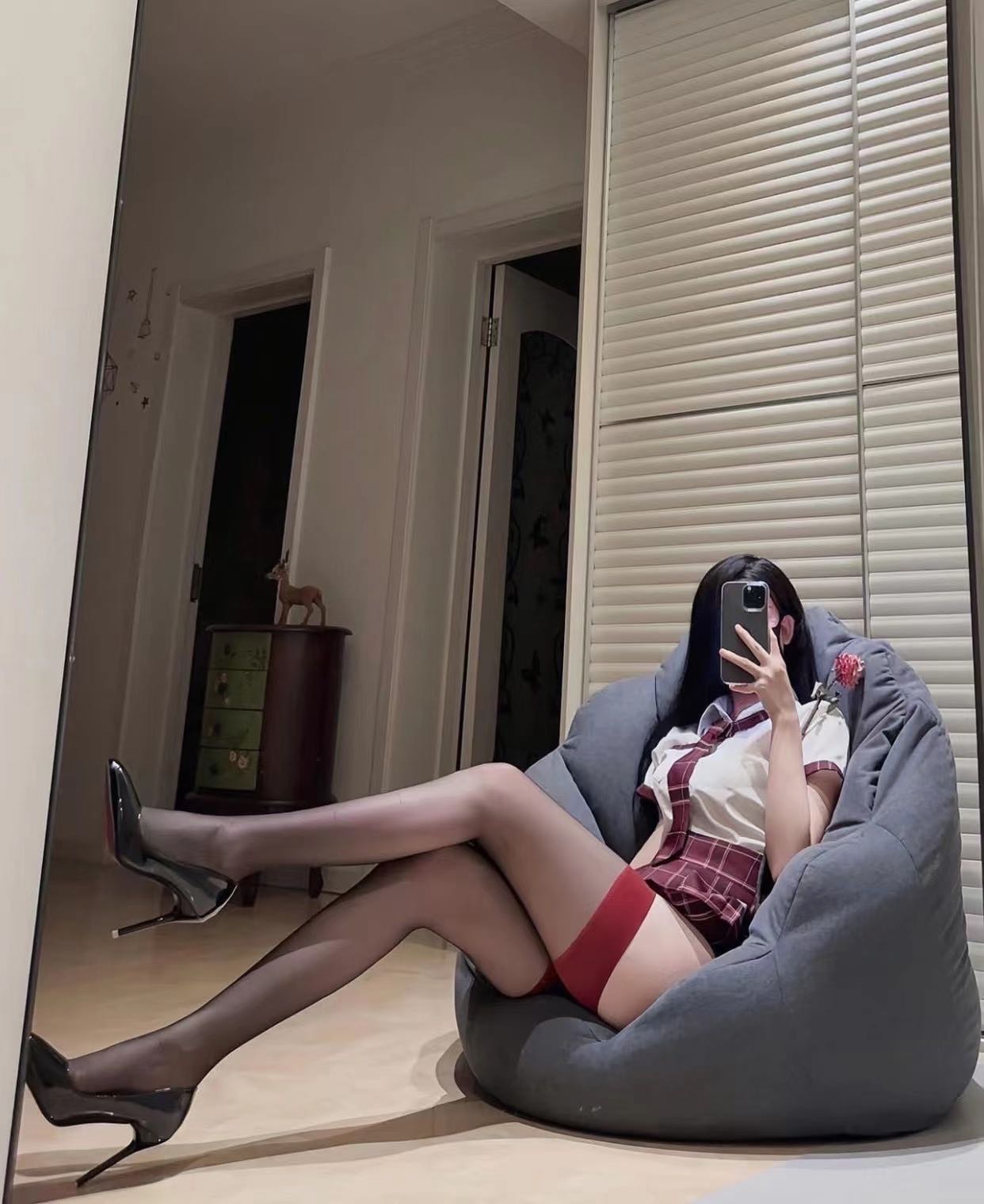 魔鬼身材 00后小妹