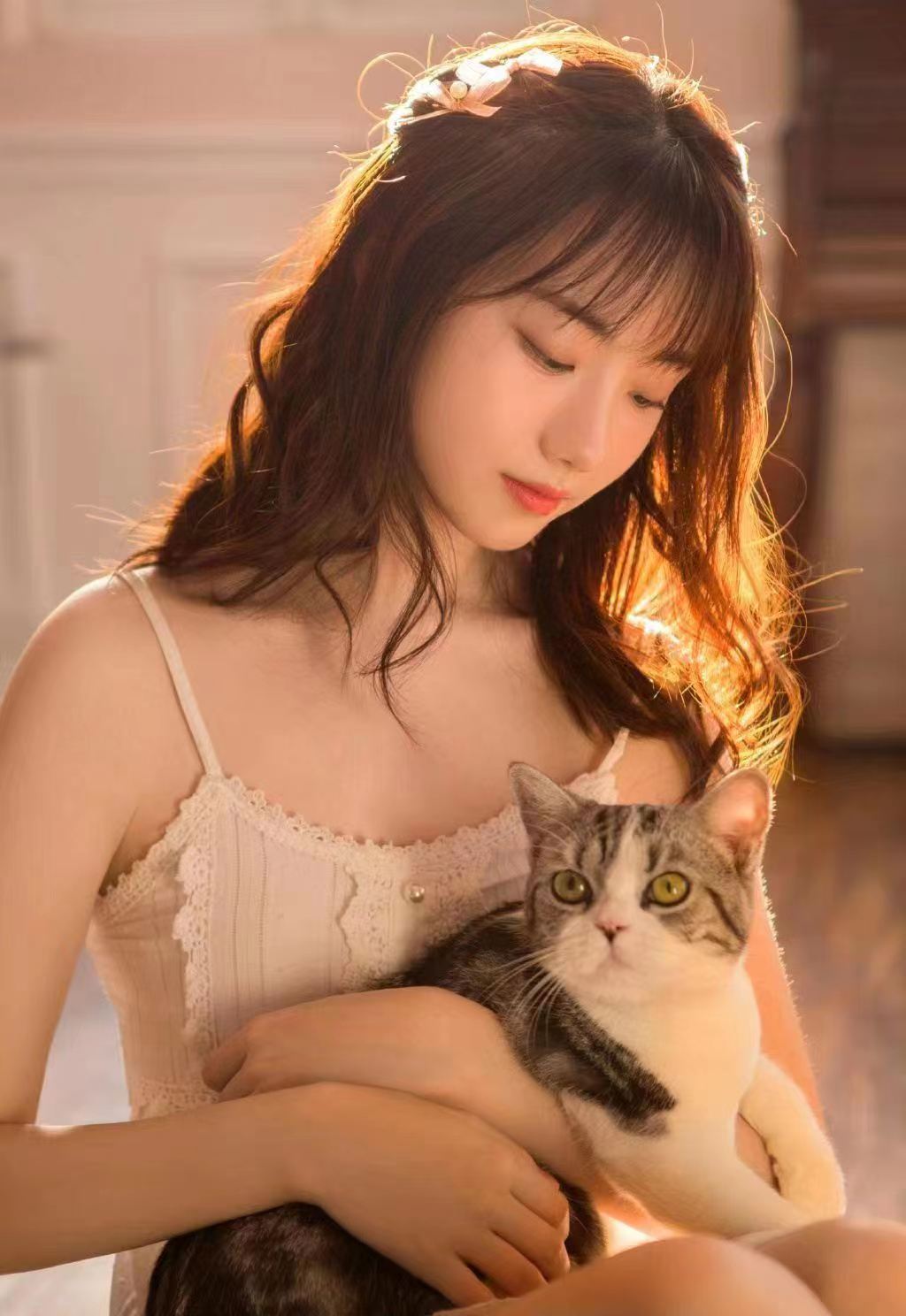 奶子让你欲罢不能，姿势随便摆