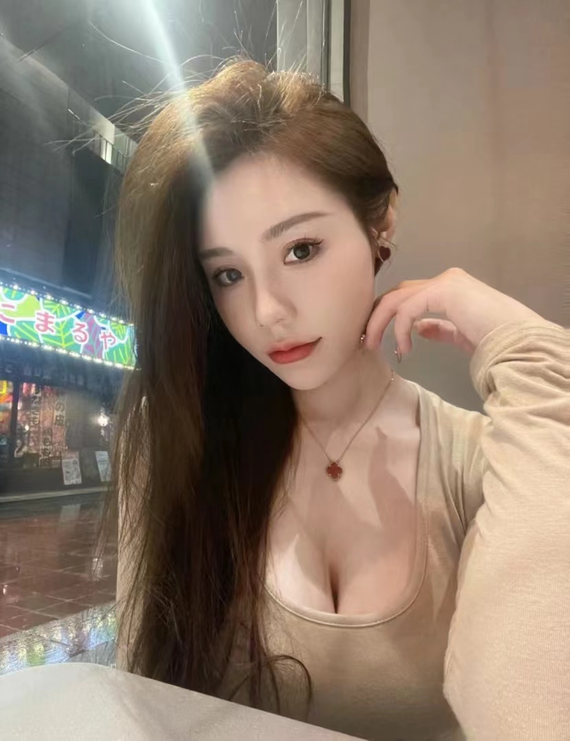 在床上很给力的小姐姐