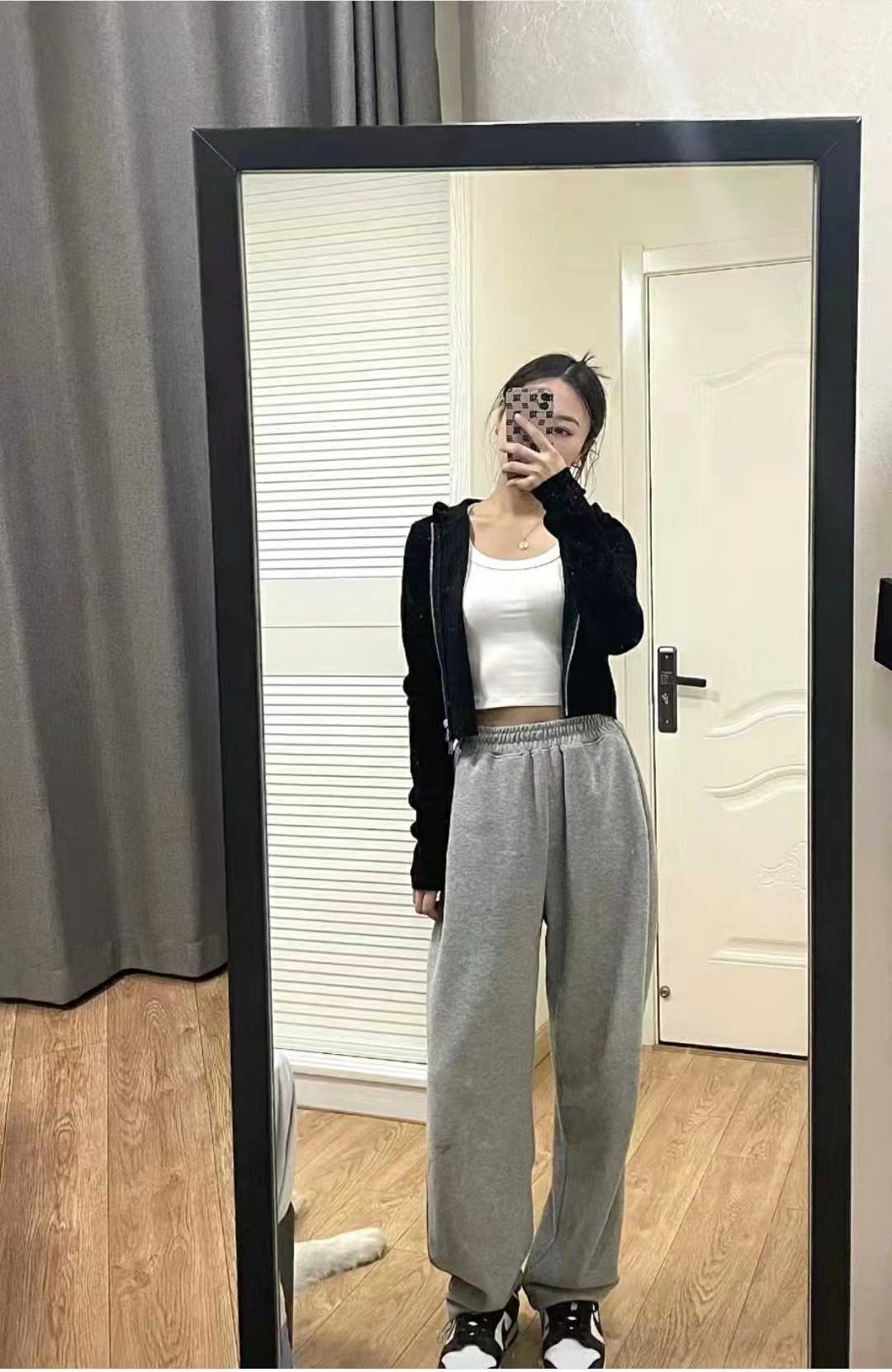 南阳身材娇小颜值不错的美女