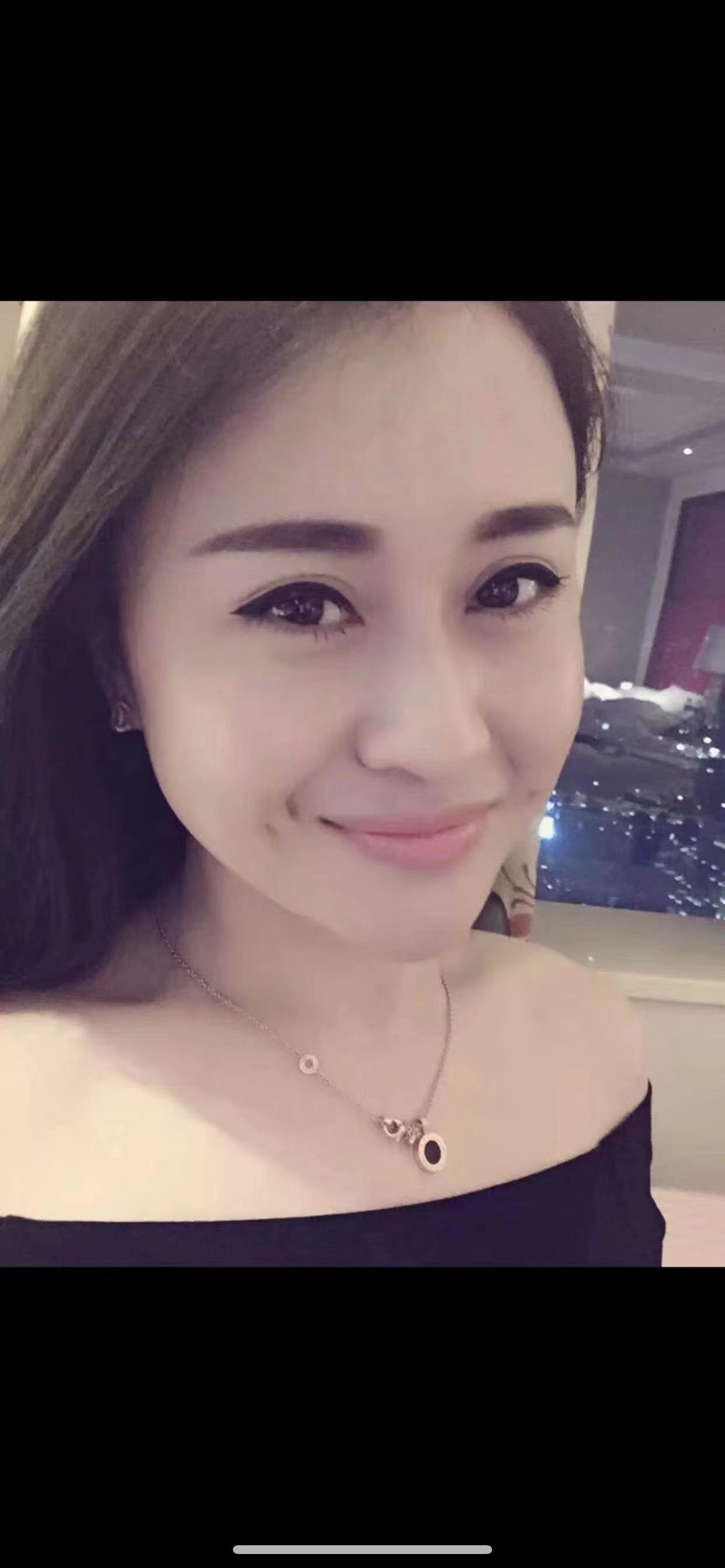 很配合还会主动给我做服务