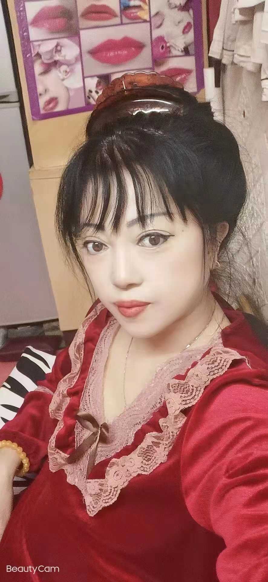 聊了会天，很会说话