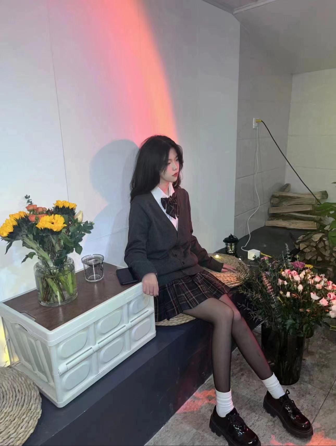 摸摸小阴蒂，下面水流很湿