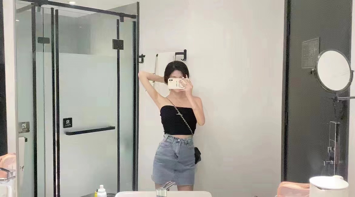 第一眼见到她，就很有欲望