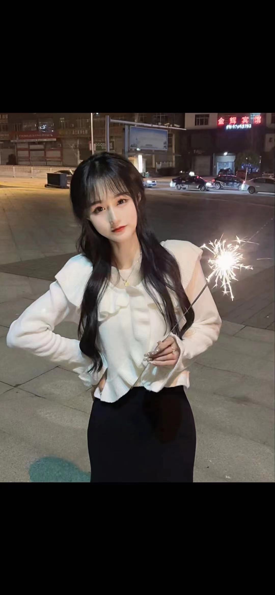 可盐可甜的颜值小姐姐