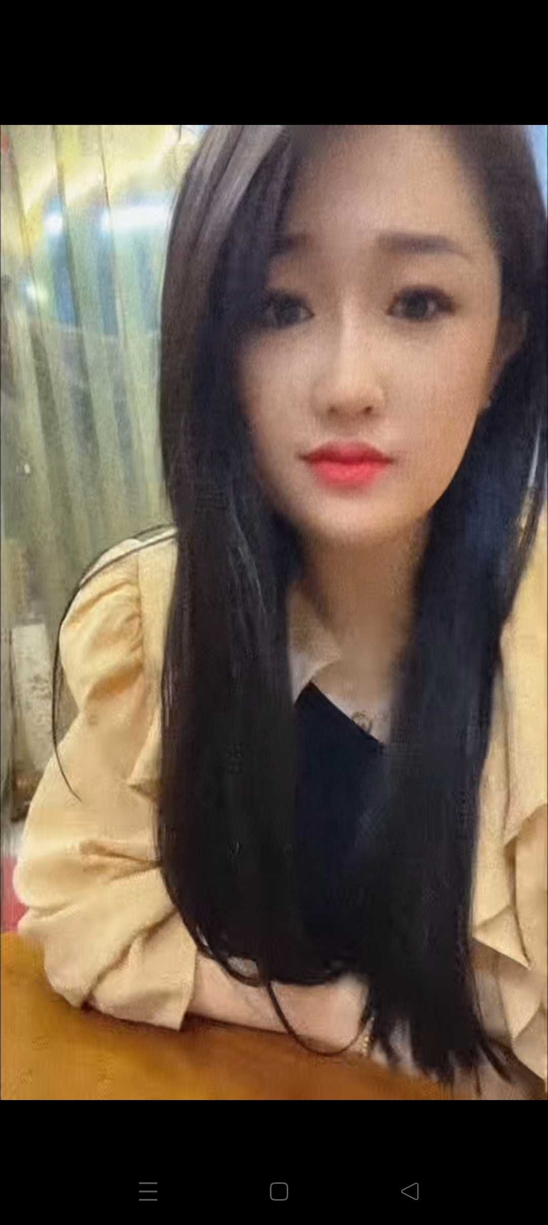 漂亮妹子胸大水多