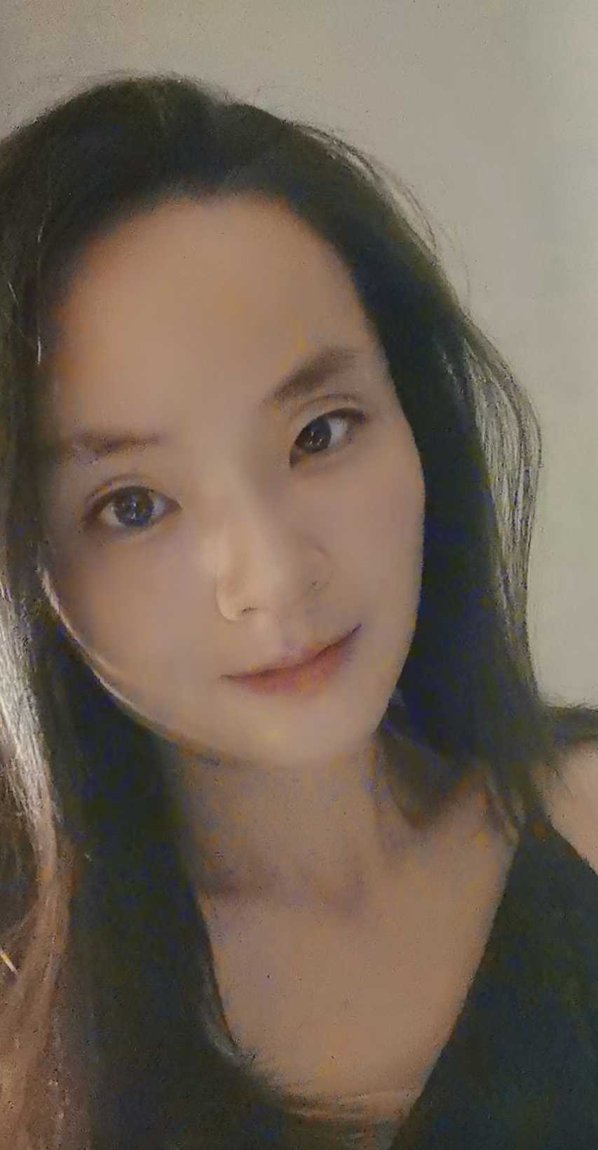 是个美女，不过有点冷漠的感觉