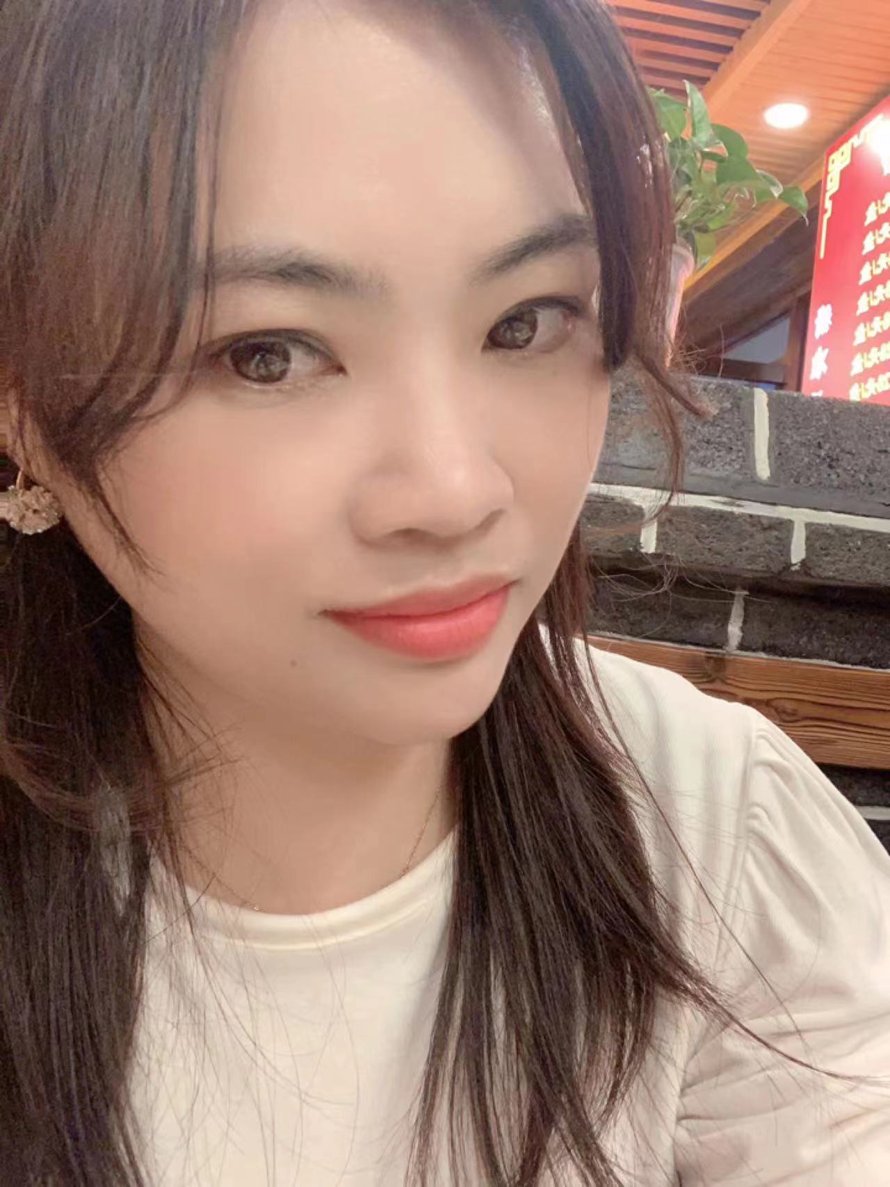 很不错的一个小姐姐