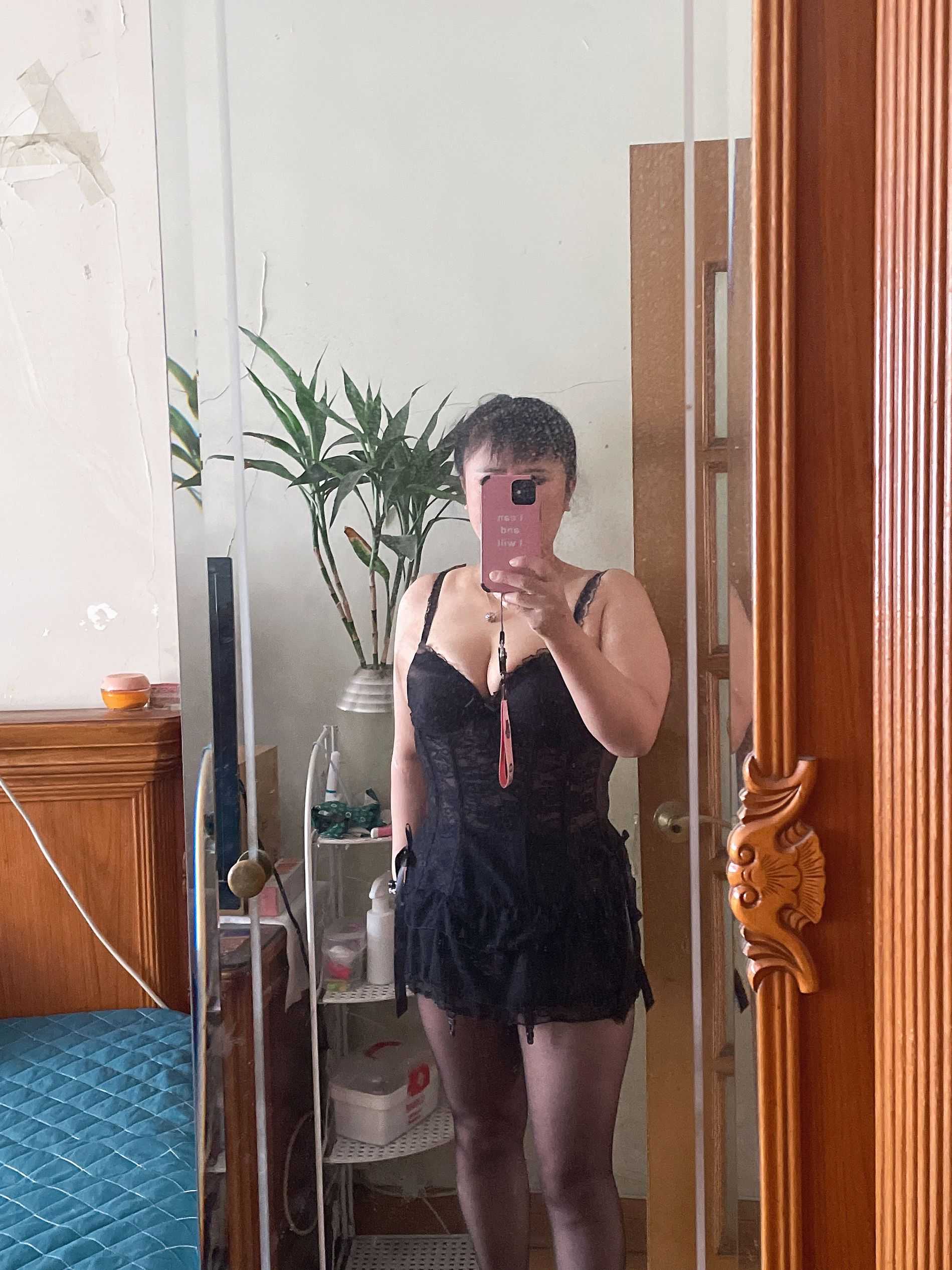 服务热情的妖娆妹子