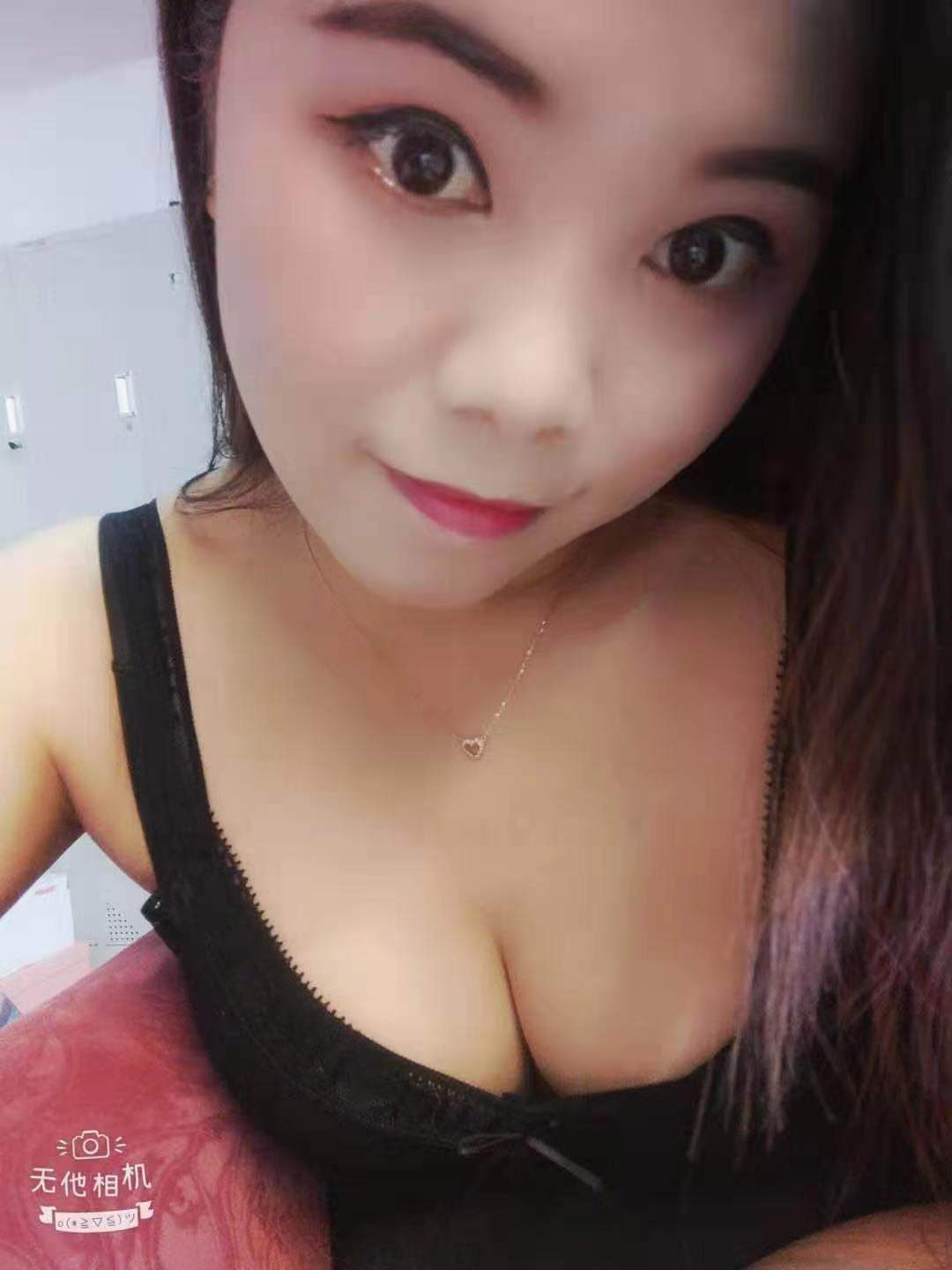 后瑞地铁站附近，服务御姐型