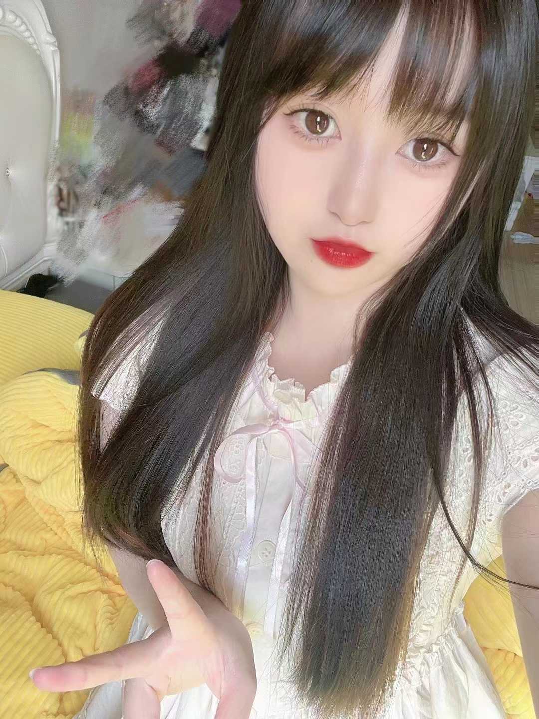 迷人的大眼睛 各种姿势配合