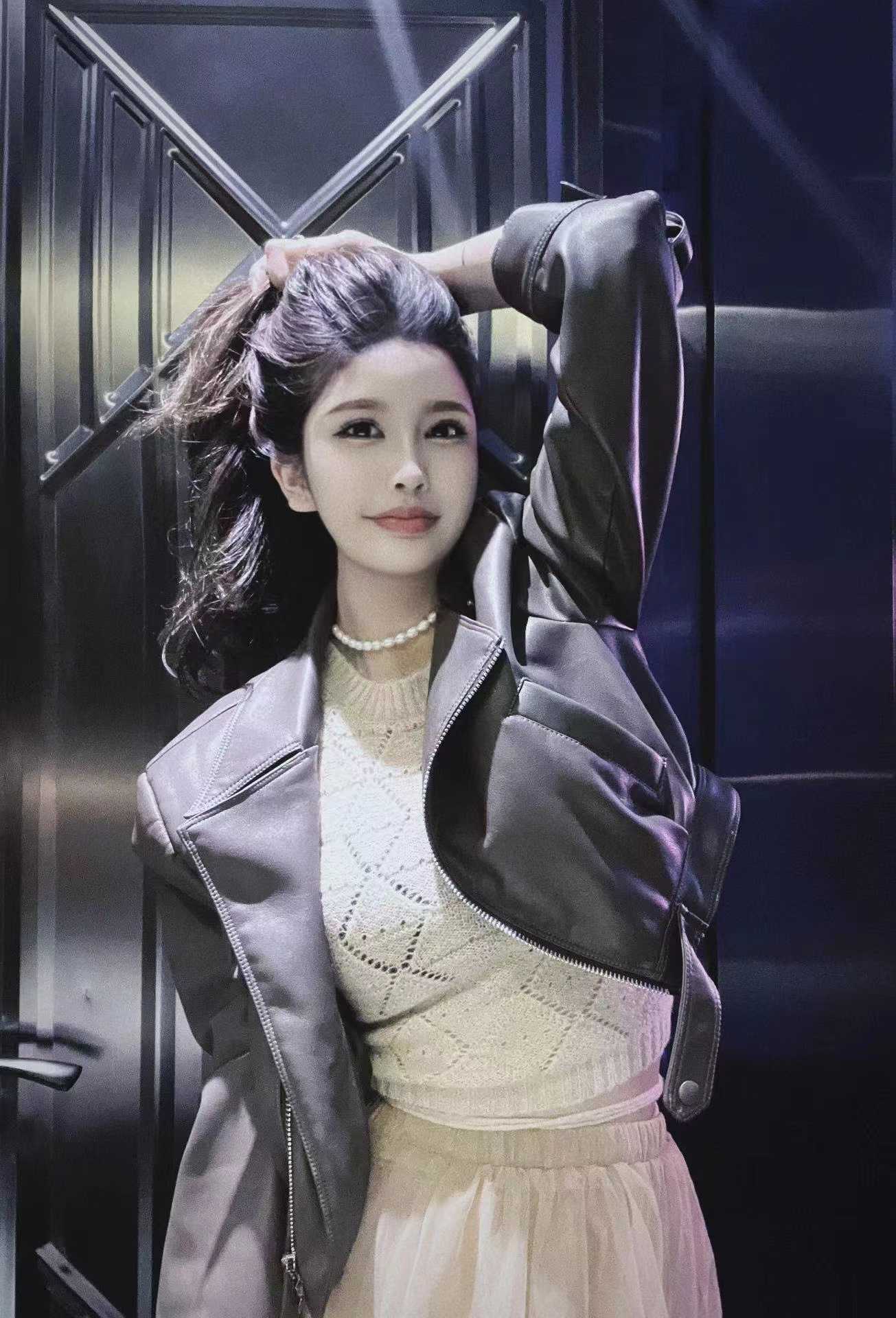 跟她玩着超有感觉，换了好多姿势