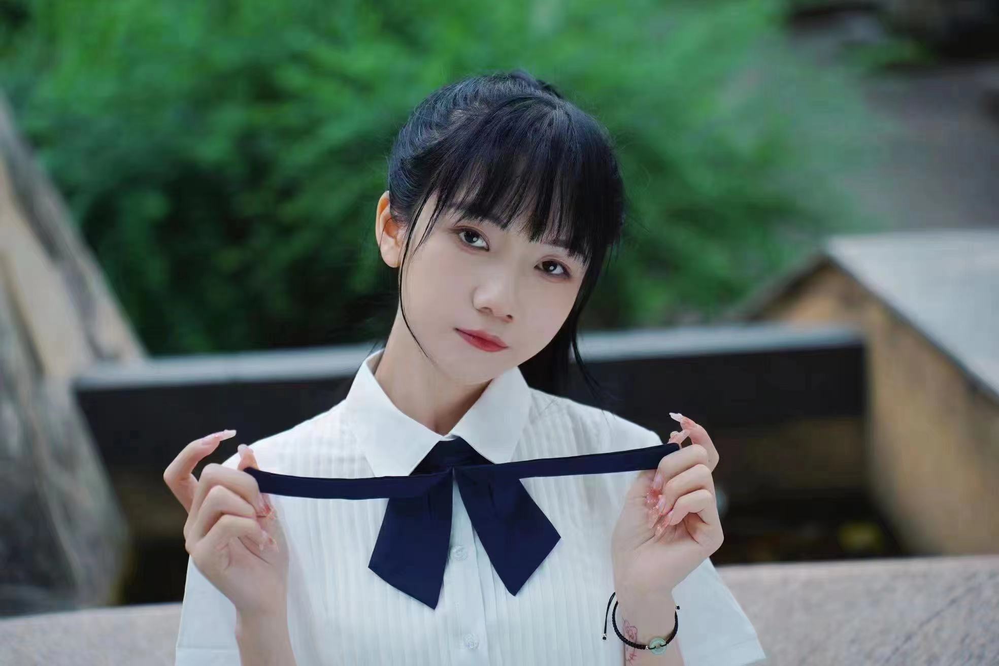 非常漂亮 身材纤细