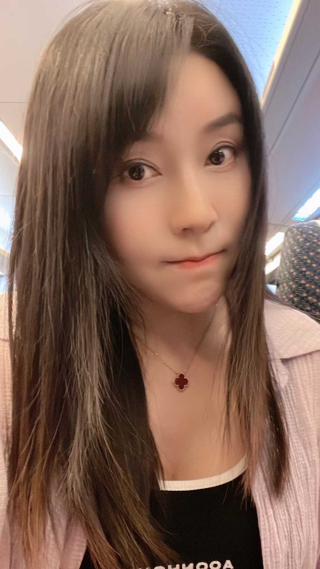 西乡塘性感大熊美女