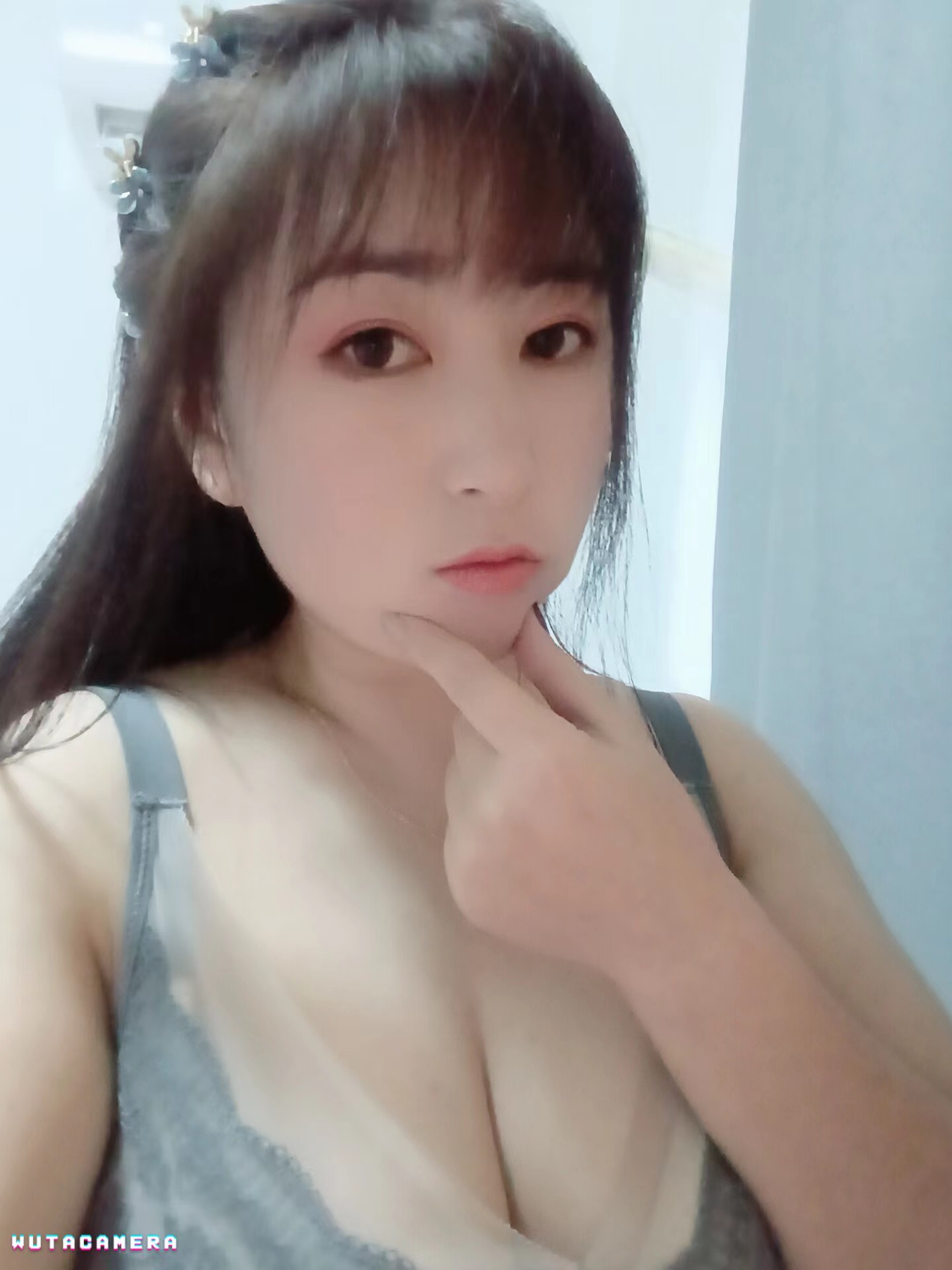 苏州吴中区丰满大胸妹