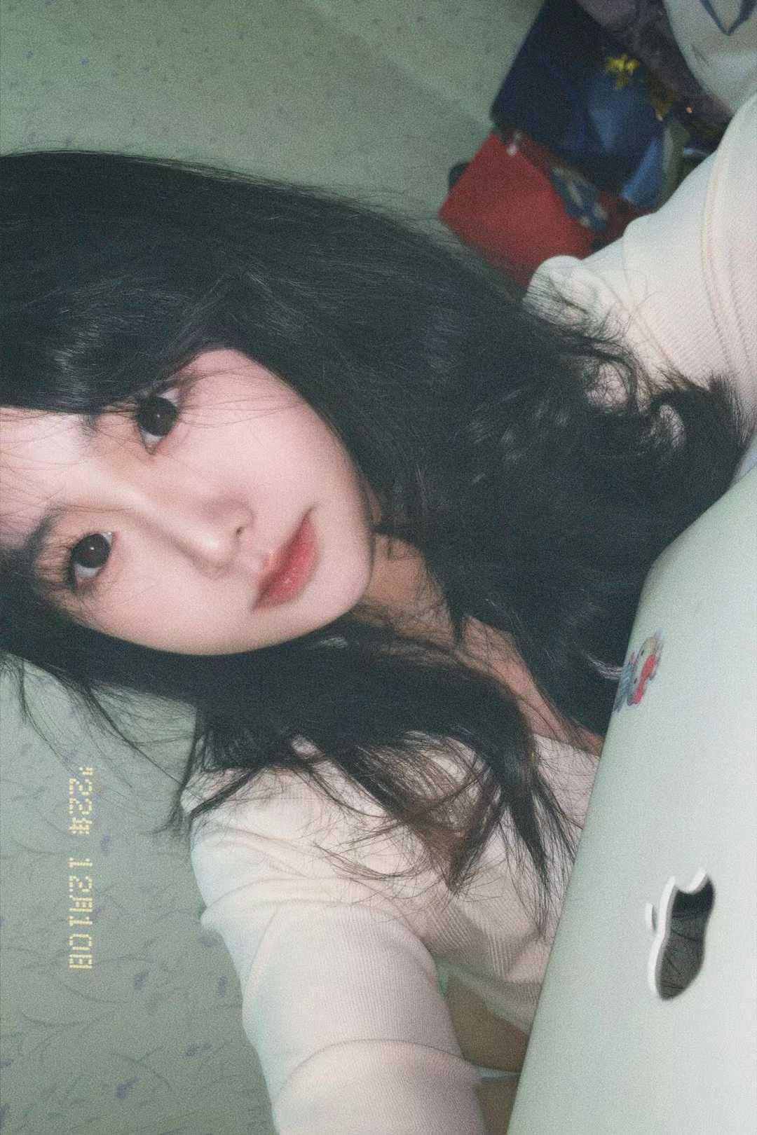 漂亮大方身材好，听话的妹子