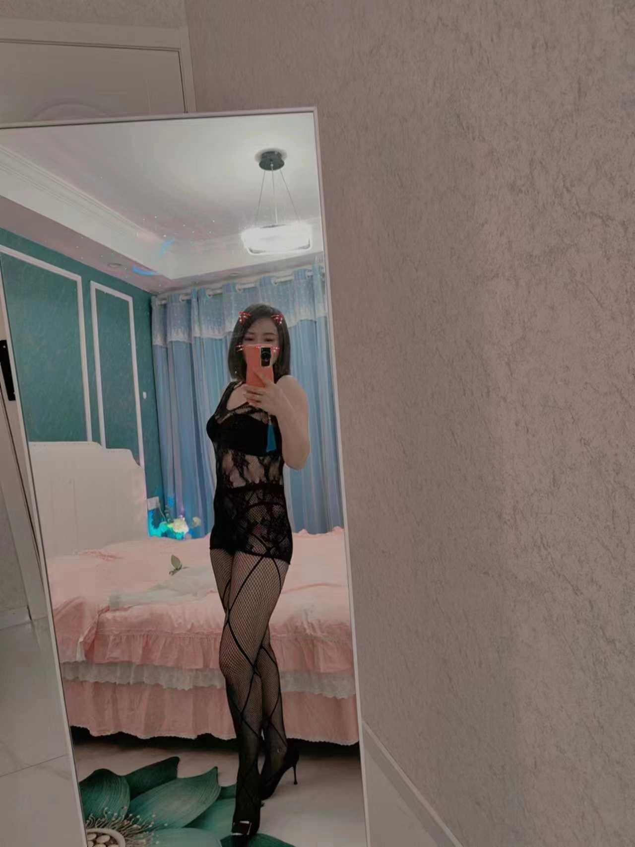 干起来贼爽的性感少妇