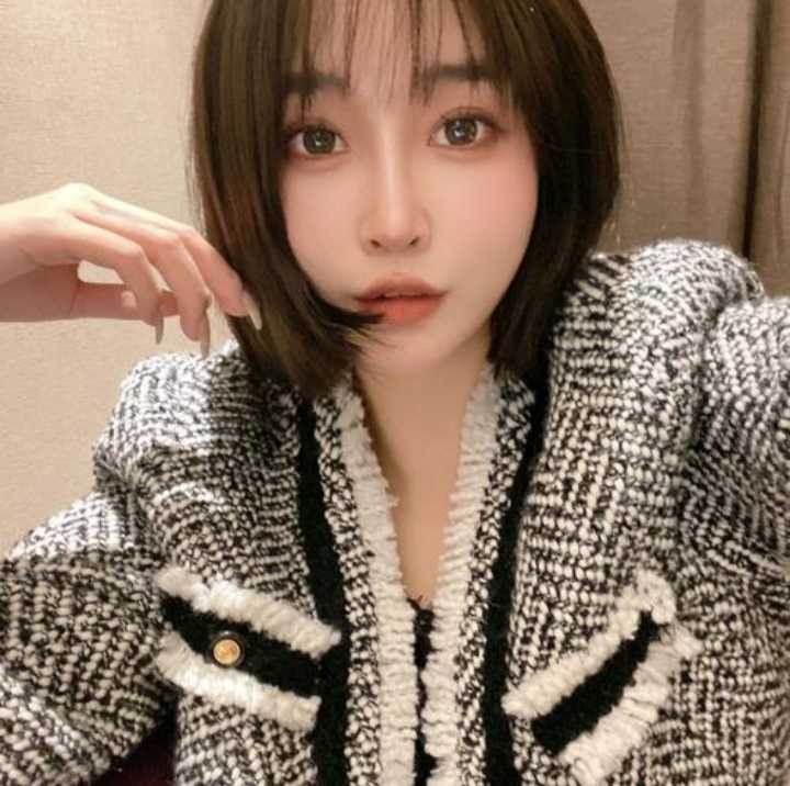 跟她玩着超有感觉，换了好多姿势