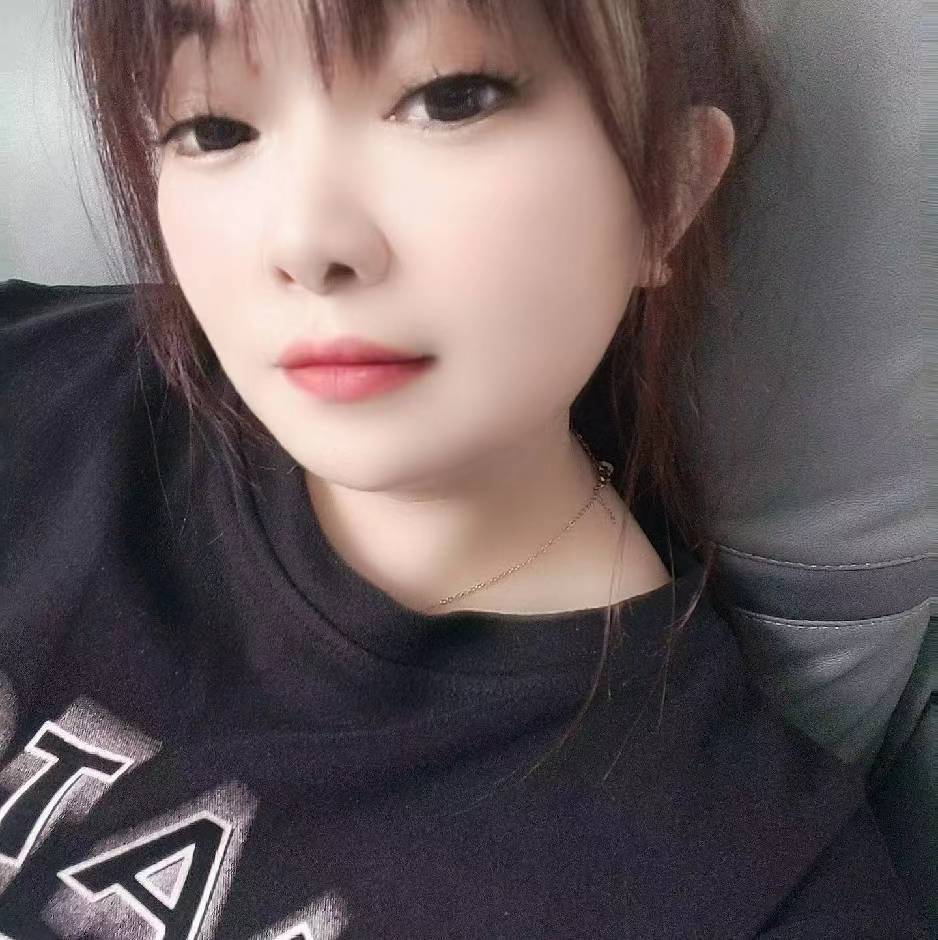 眼神sao啊，真想使劲扣一下下面