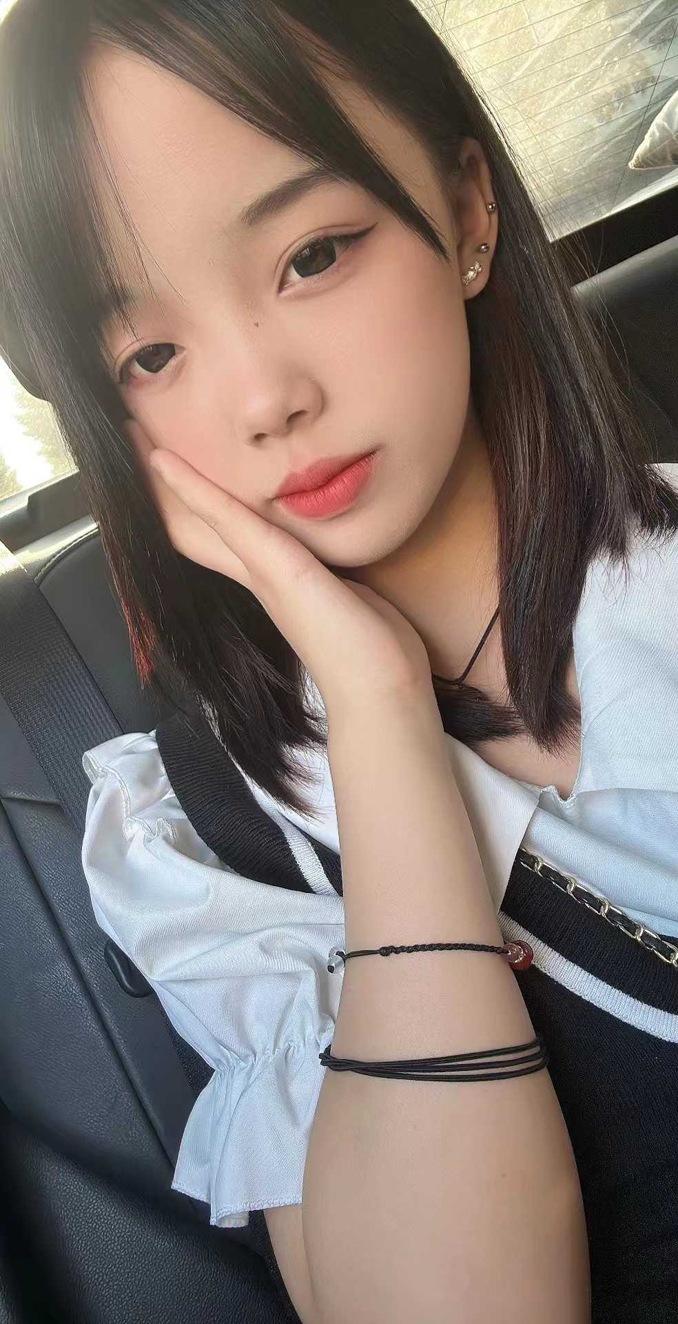 年轻身材很棒，配合度很高