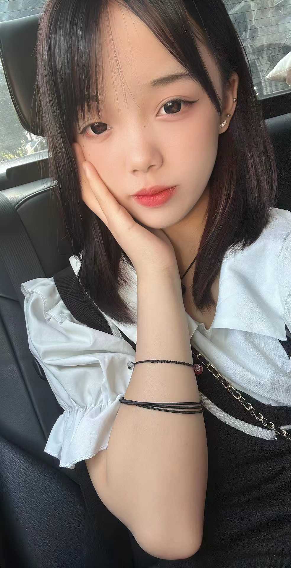 年轻身材很棒，配合度很高