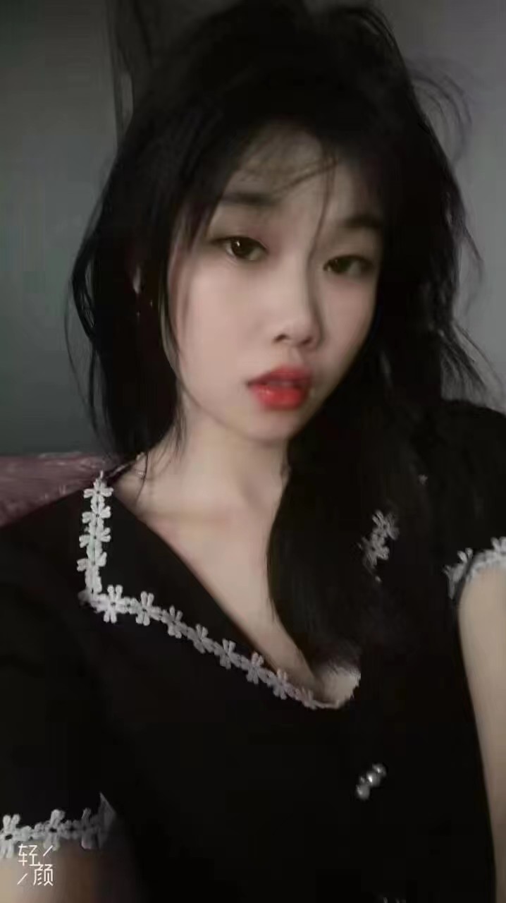 制服多多的优质妹子一枚